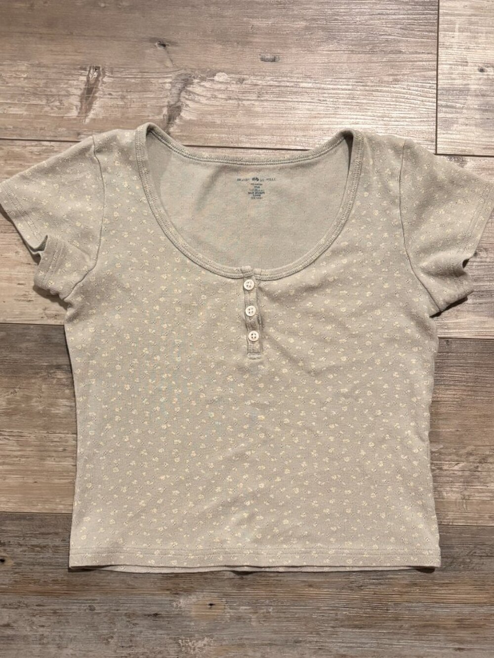 Brandy Melville Polka Dot Baby Tee One Size Cream Y2K Fitted Button Top